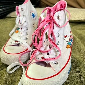 Hello Kitty edition converse. In good condition, only worn a handful of times.